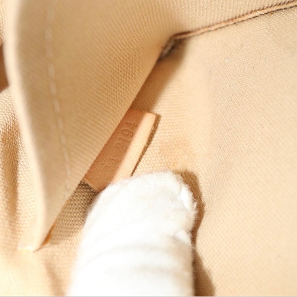 LOUIS VUITTON Damier Azur Pochette
Accessoires Pouch N51986 LV Auth rd2953 - Picture 3 of 7